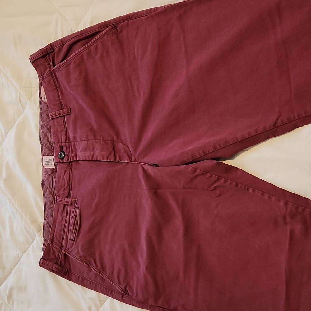 Gap Good for Life Slim Fit Flat Front Chino in Burgundy